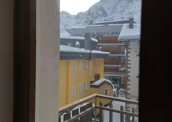 Aleksander Apartment *